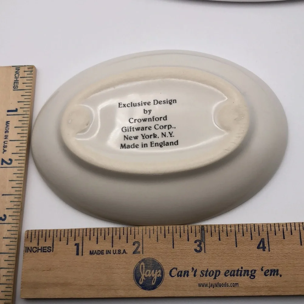 VTG Lovely Soap Dish Floral design Crownford Made in England EC